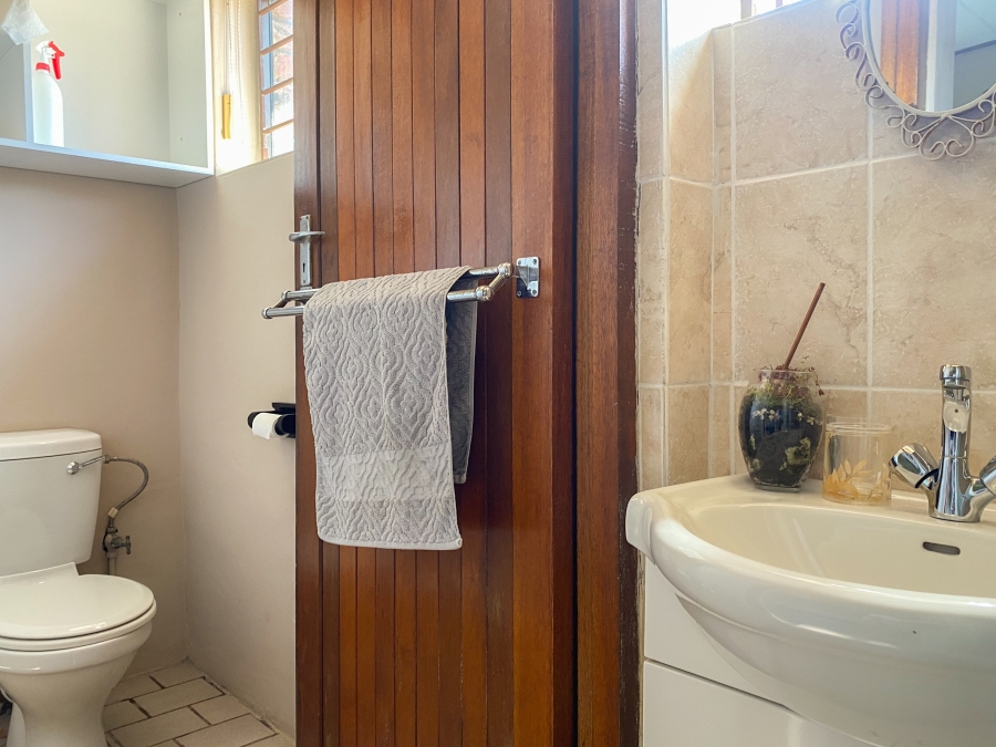 5 Bedroom Property for Sale in Dana Bay Western Cape